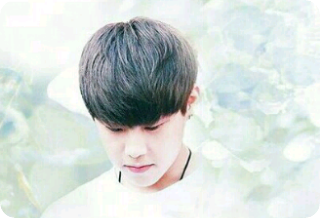 {단편}벛꽃이 떨어지던 날 나와너 thumbnail