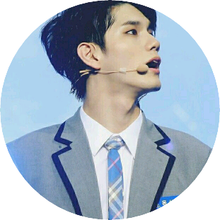 옹성우 image