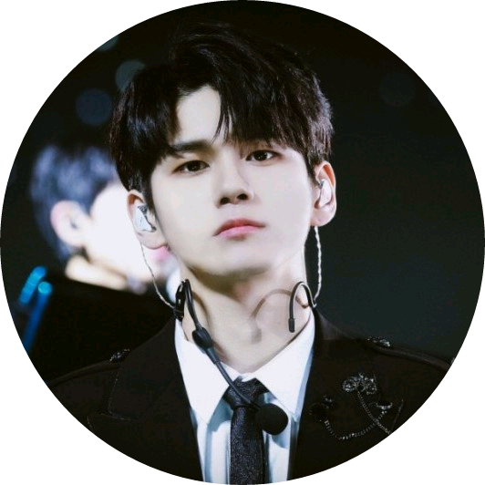 옹성우 image