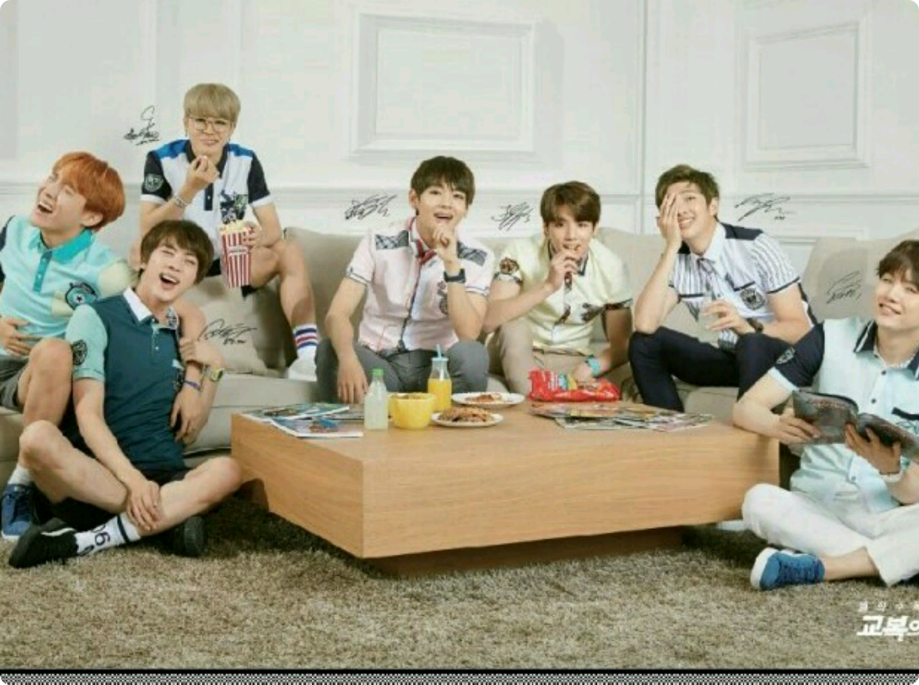 Hãy đến phòng máy tính với những người bạn mà bạn mới quen. thumbnail