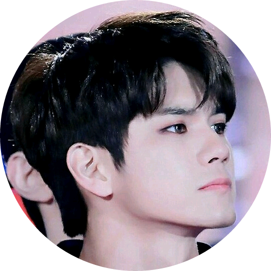 옹성우 image