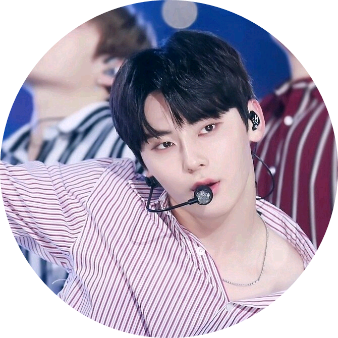 황민현 image