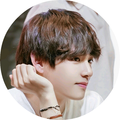 뷔(김태형) image