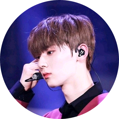 황민현 image