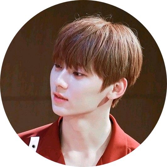황민현 image