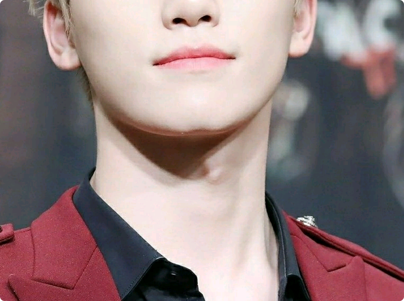 我姐姐負責幫我化妝 thumbnail