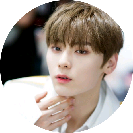 황민현 image