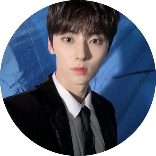 황민현 image