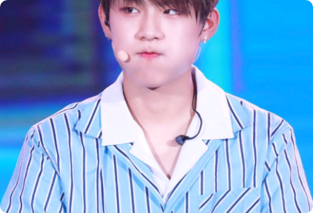 Amor con 11 matones thumbnail