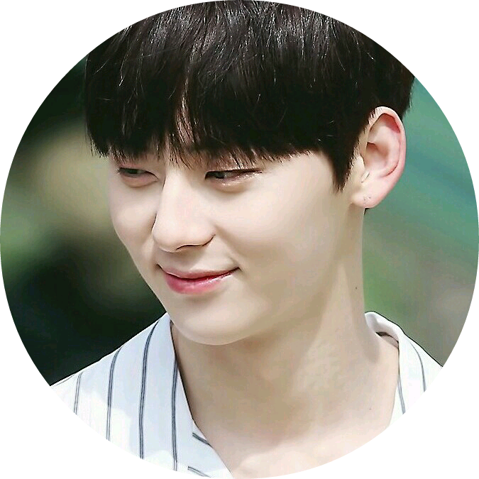 황민현 image