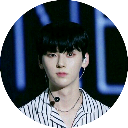 황민현 image