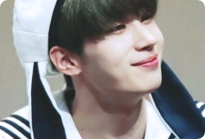 학교선배라고? thumbnail