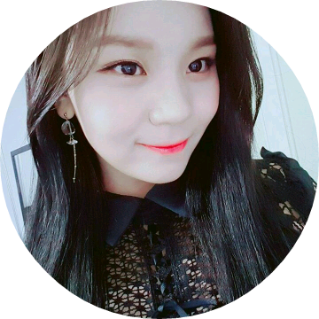 엄지(김예원) image