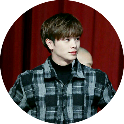 향수 가게 직원 image