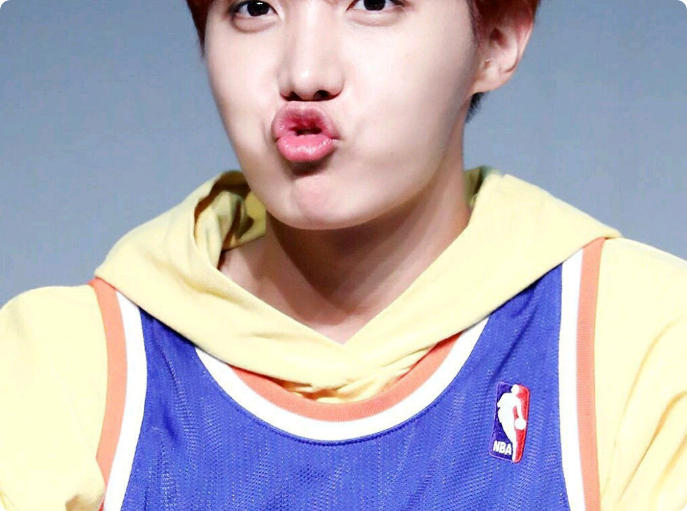 Bonjour. Je suis la sœur cadette de J-Hope (BTS). thumbnail