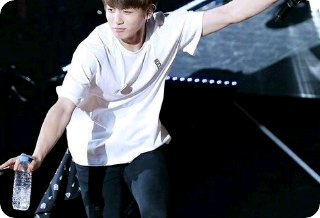 Ông Jeon Jung-guk, chủ nhà nghỉ hưu. thumbnail