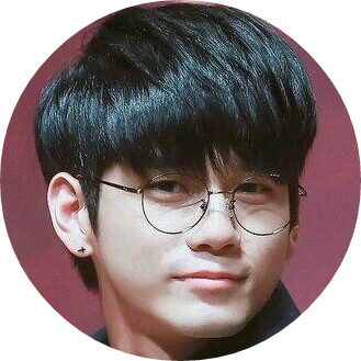 옹성우 image