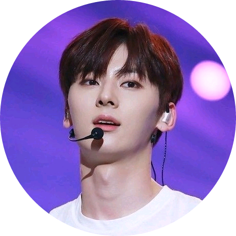 황민현 image