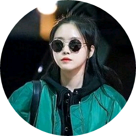 손나은 image