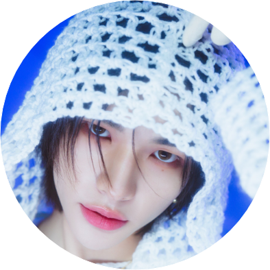 현진(아이돌) image