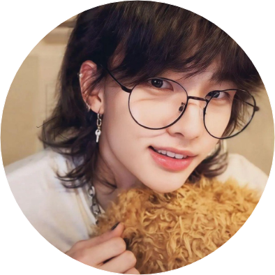 현진(인간) image