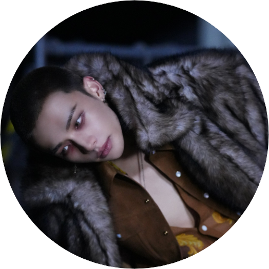 현진(늑대) image