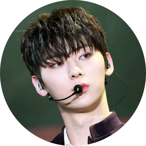황민현 image