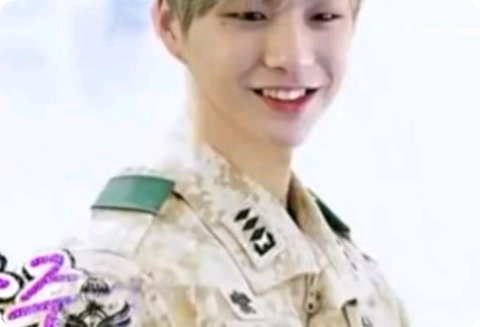 （太陽の末裔）ワーナーワンバージョン-♡ thumbnail