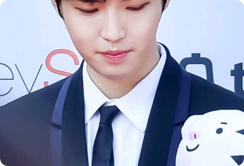 私の最初の愛は先輩です thumbnail