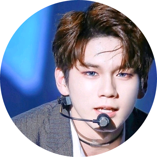 옹성우 image