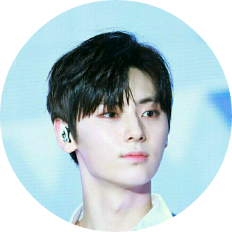 황민현 image