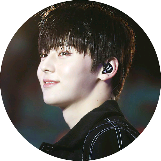 황민현 image