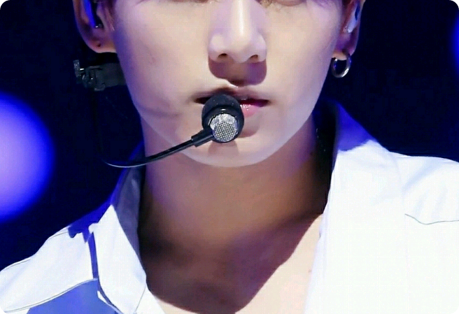 Tên khốn đó đã rủ tôi đi chơi. thumbnail