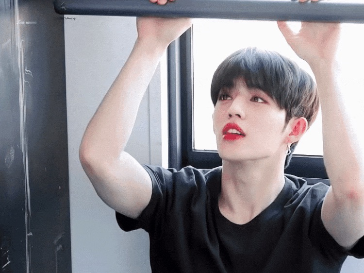 和13位经理一起工作是什么样的体验？ thumbnail