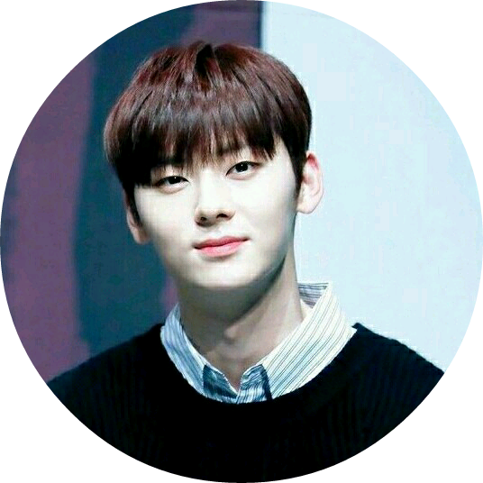 황민현 image