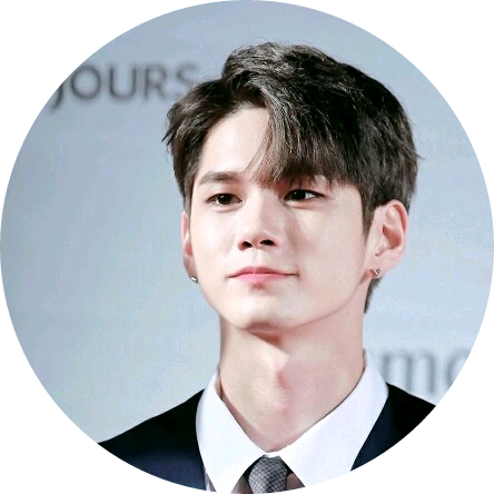 옹성우 image