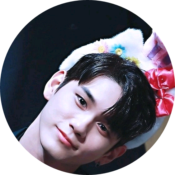 성우(현지 남친) image