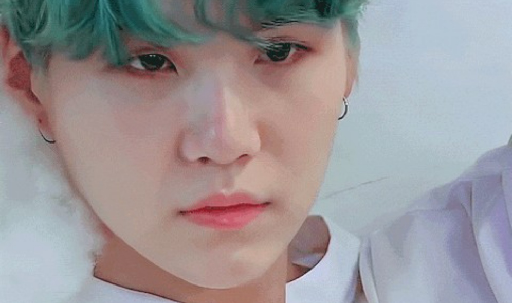 一个从幼儿园到高中的女孩的故事 thumbnail