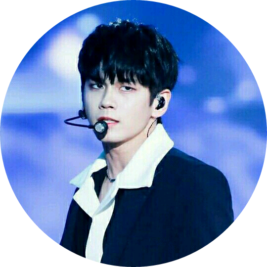 옹성우 image