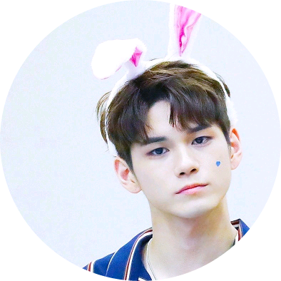 웅성우 image