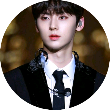 황민현 image