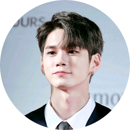 옹성우 image