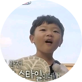 1학년 아이 image