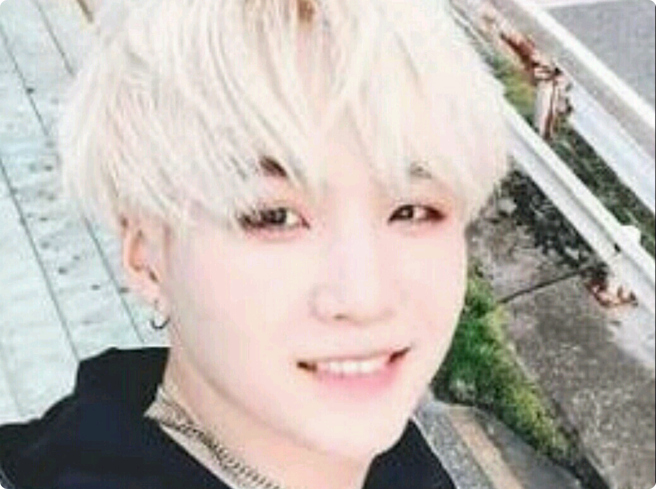 因为我长得丑。 thumbnail