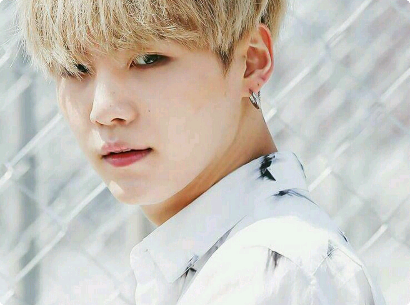 我含着金汤匙出生，你含着土汤匙出生。 thumbnail