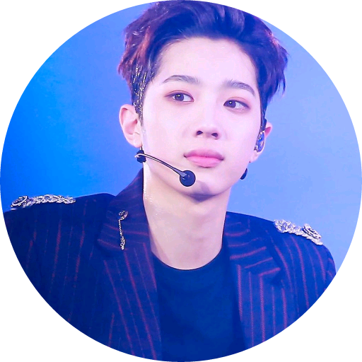 워너원 라이관린 image
