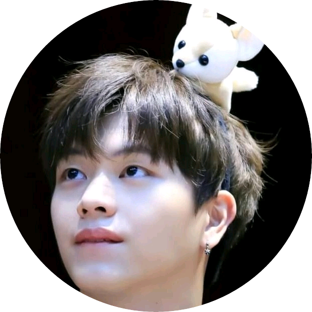 육성재(사막여우) image
