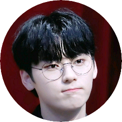 황민현 image