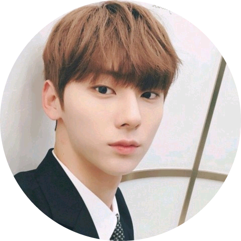 황민현 image