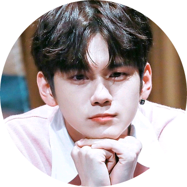옹성우 image